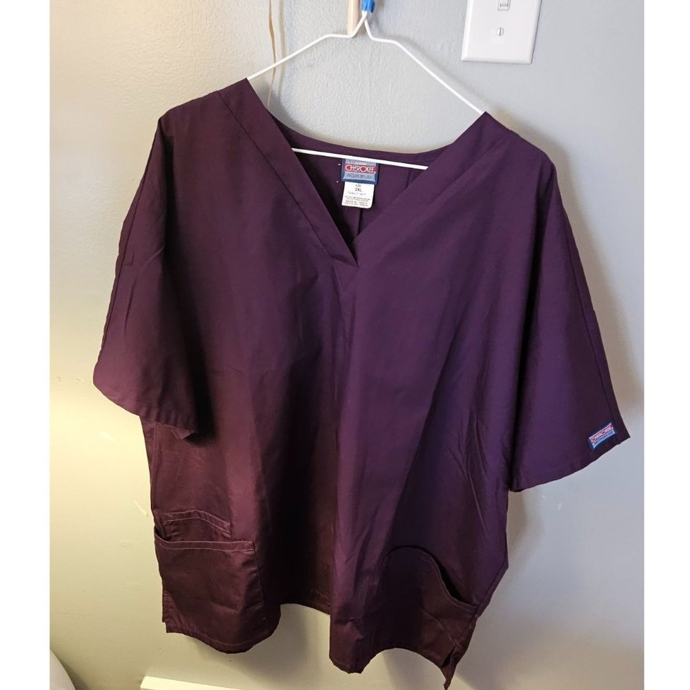 Cherokee Workwear Authentic Scrubs Size 2XL Eggplant/Purple Pockets(3) V-Neck